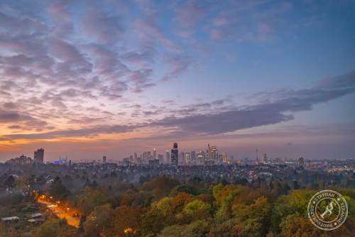 Der Blick vom Goetheturm aus auf die Frankfurter Skyline