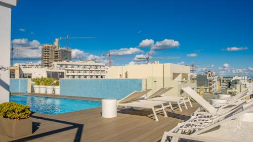 Malta_StJulians_SpinolaBay-22