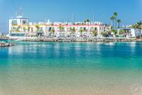 The Beach side of Puerto de Mogan (7)