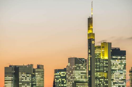 Frankfurt_Skyline_Sonnenuntergang_230123_-13