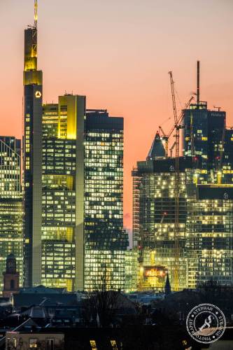 Frankfurt_Skyline_Sonnenuntergang_230123_-7