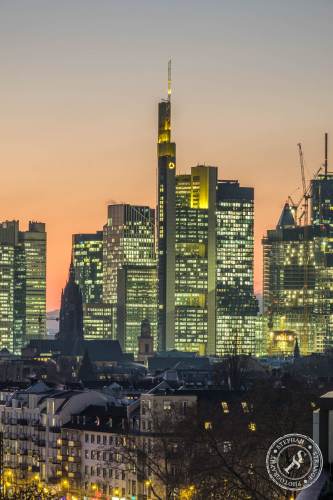 Frankfurt_Skyline_Sonnenuntergang_230123_-9