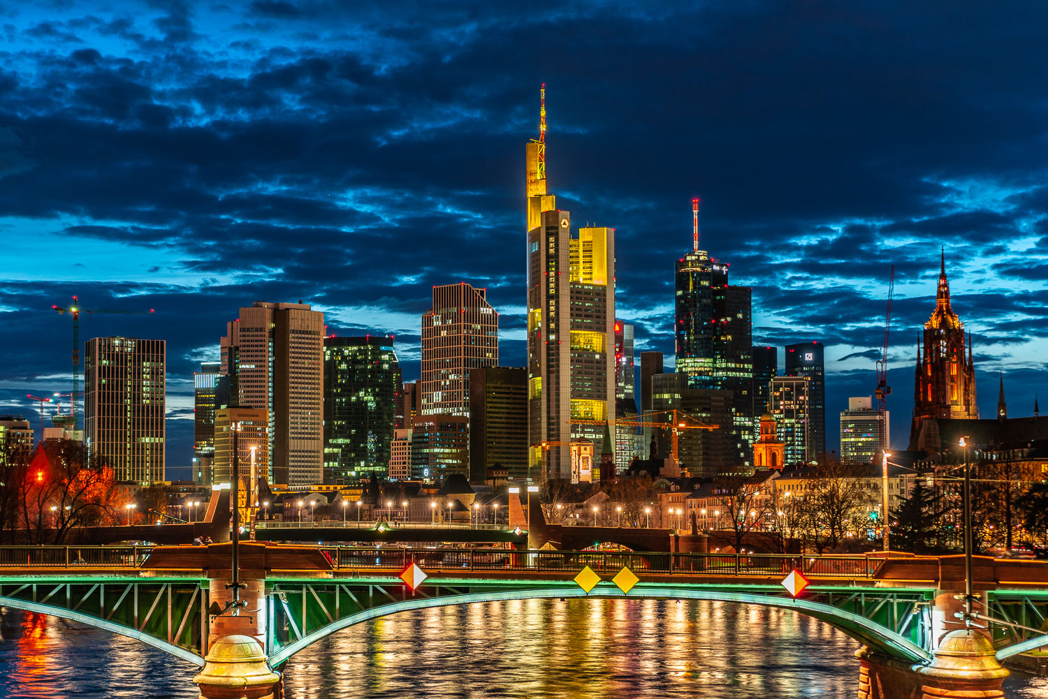 Frankfurt Skyline Lichterzauber